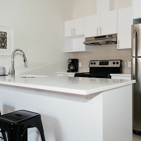 Chic 1Br In The Village By Sonder Montreal Exterior photo