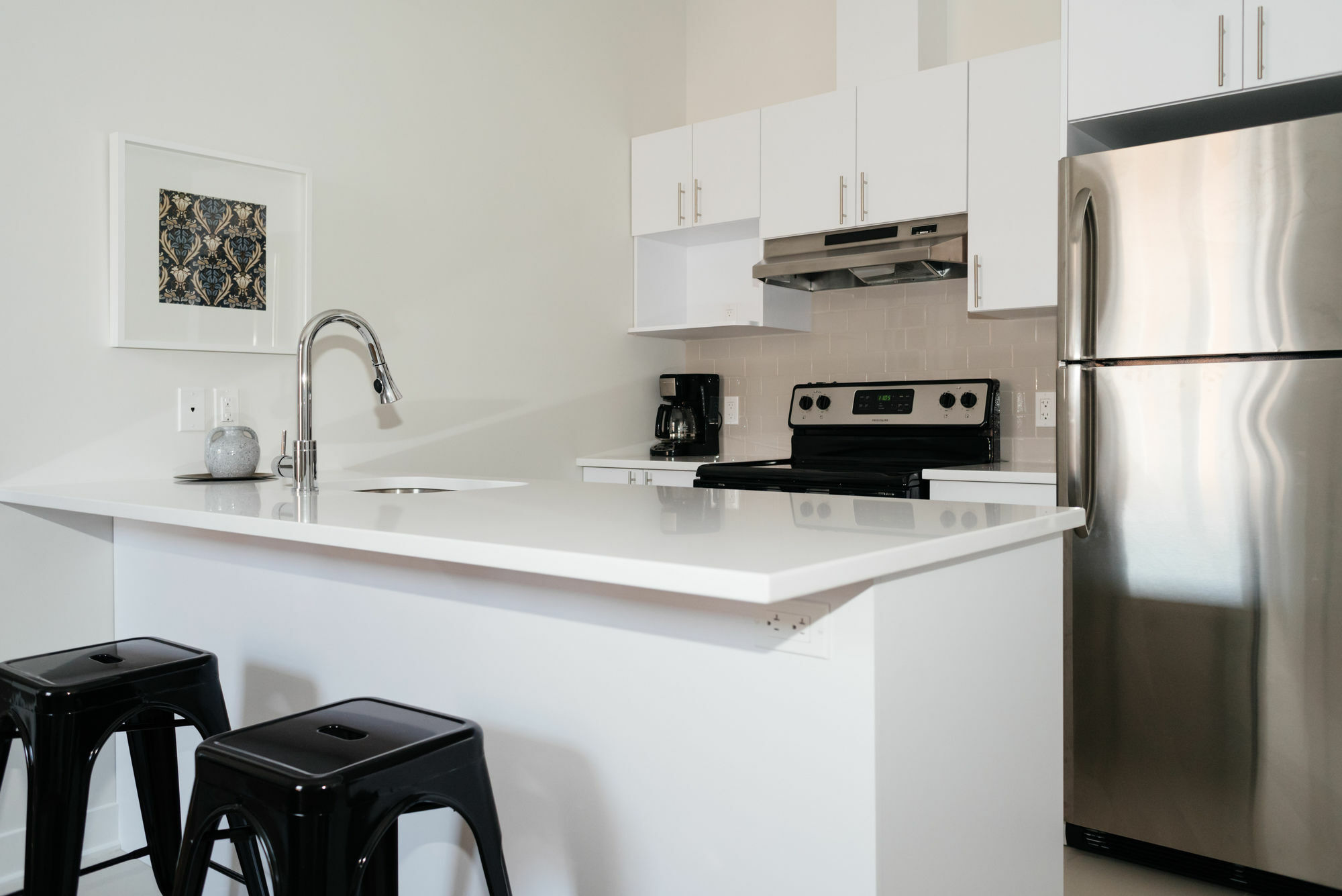 Chic 1Br In The Village By Sonder Montreal Exterior photo